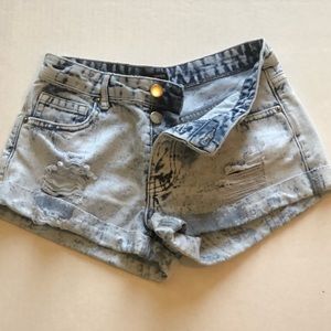 Forever 21 Acid wash distressed denim shorts